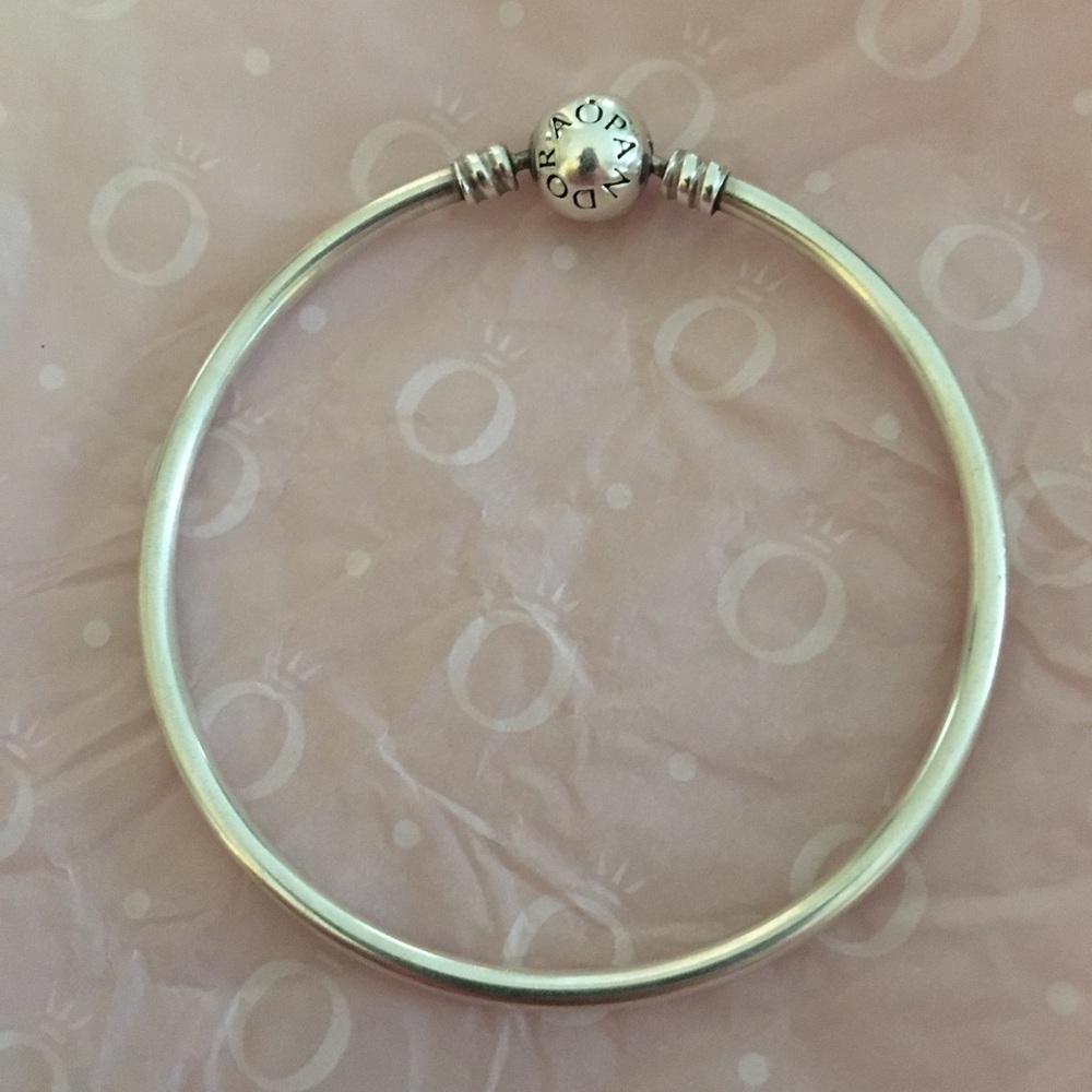 Pandora Silver Bangle Medium (7.5)